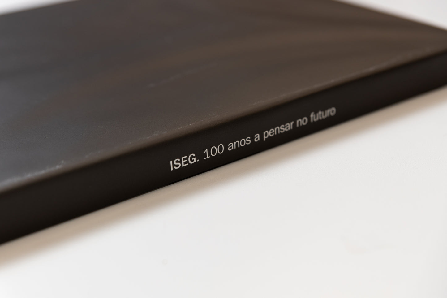 Livro "ISEG. 100 Anos a Pensar no Futuro"